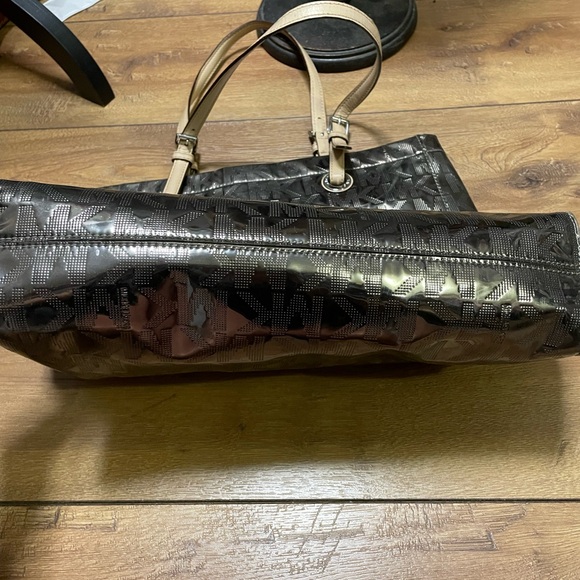 Womens Micheal Korz Large Shoulder Bag - Picture 2 of 10